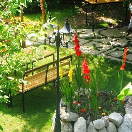 Guest house Arya